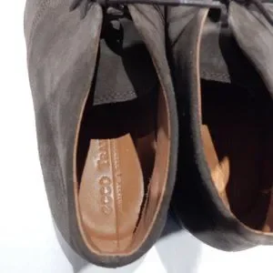 Ecco | Shoes | Ecco Tray Tech Grayish Taupe Suede Chukka  display picture 1